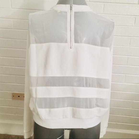 White Illusion Stripe Crop Long Sleeve Top - Picture 6 of 8